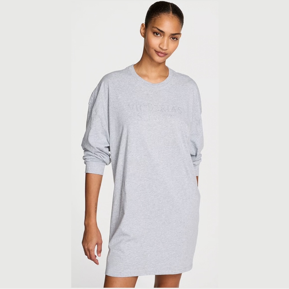 Victoria's Secret White Long-Sleeve Sleep Tee.